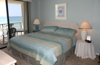 Navarre Vacation - image04_Master Bedroom